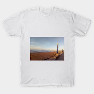 How beautiful nature "the beach" T-Shirt
